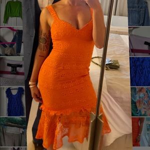 ORANGE MIDI DRESS WITH LACE-UP BACK